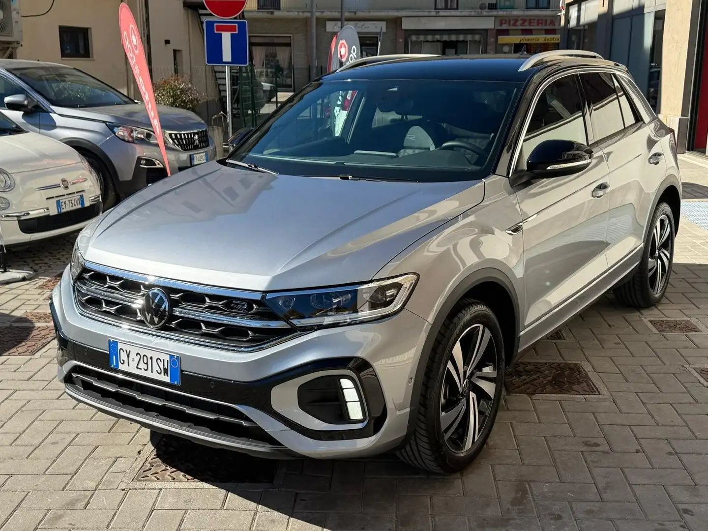 Volkswagen T-Roc T-Roc 1.0 tsi R-Line 115cv KM 0 Argento - 2
