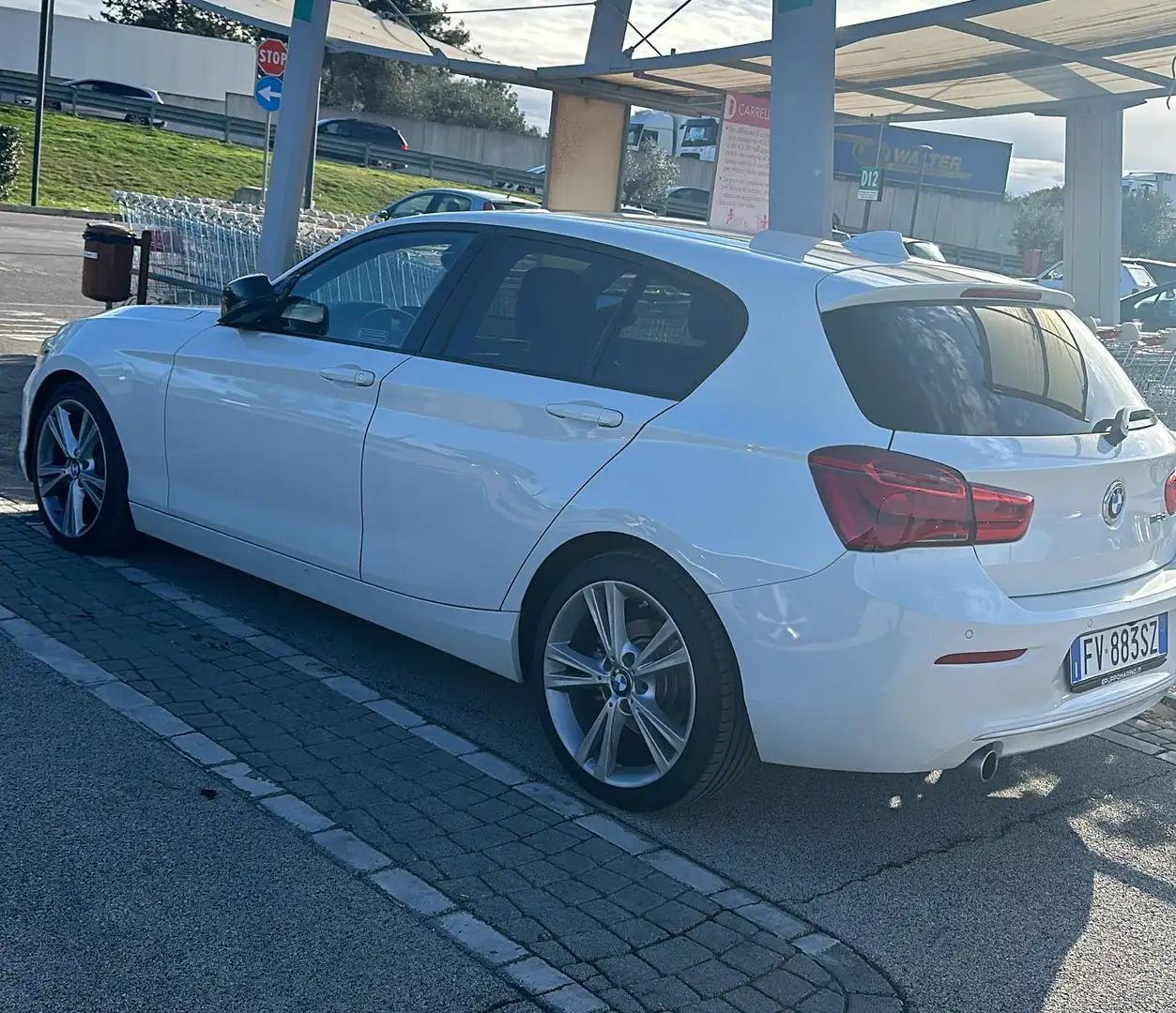 BMW 118 118d Sport 5p auto Blanc - 2