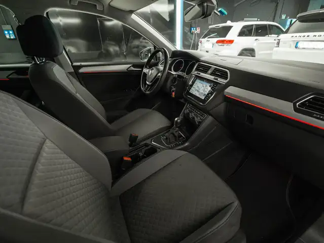 Volkswagen Tiguan view 13