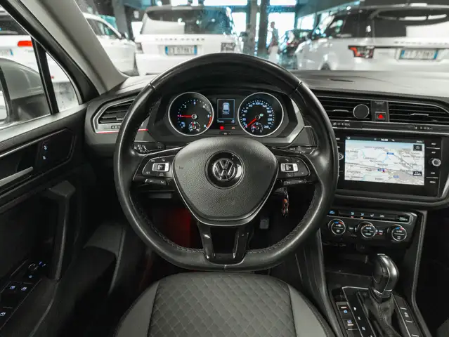 Volkswagen Tiguan view 10