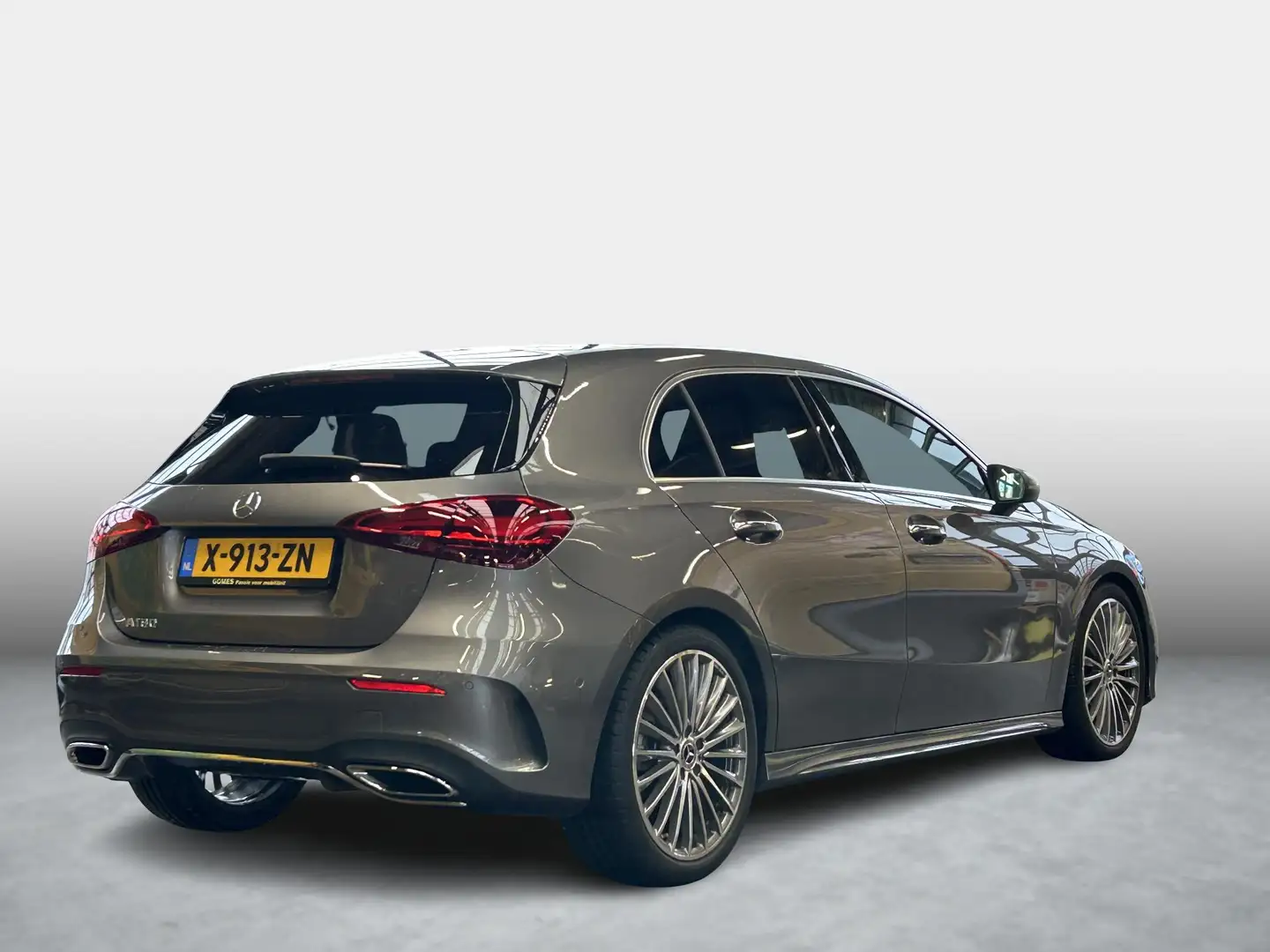 Mercedes-Benz A 180 AMG Line | Panoramadak | MULTIBEAM LED Koplampen | Grau - 2