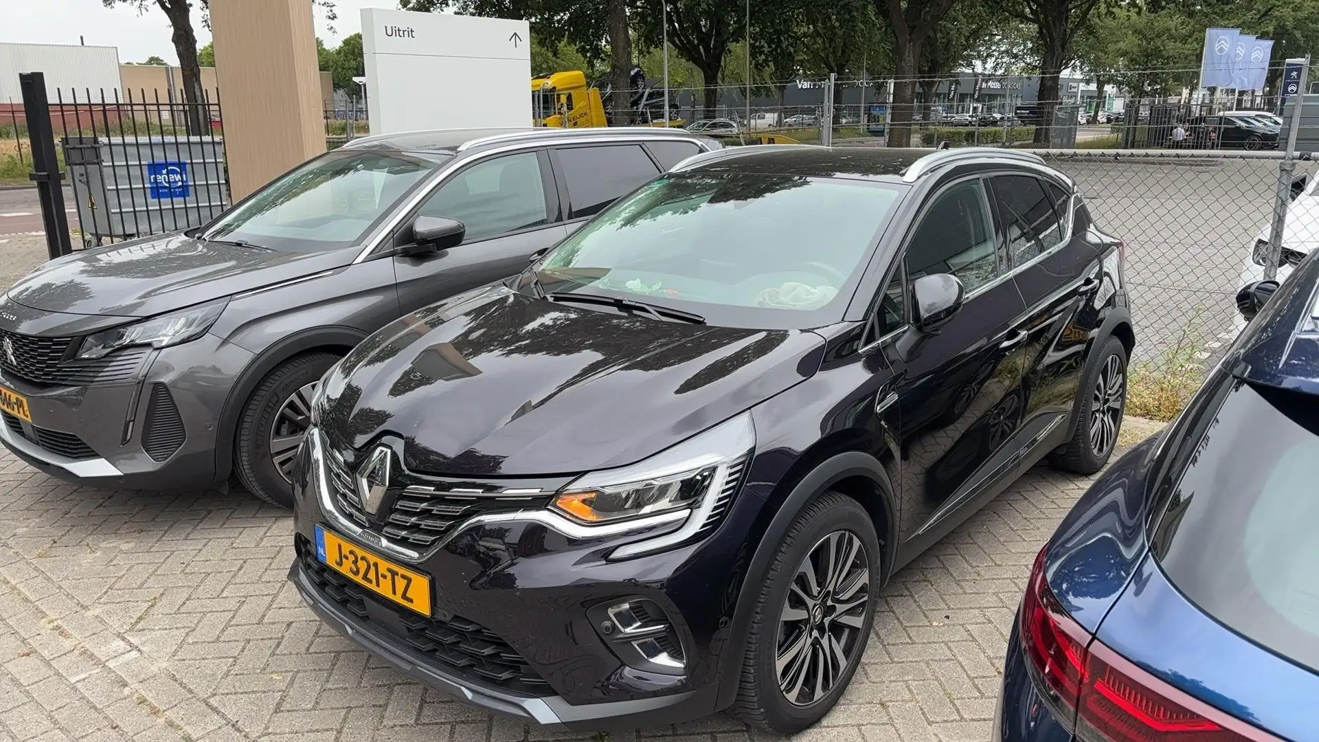 Renault Captur 1.3 TCe 155 Initiale Paris Zwart - 1