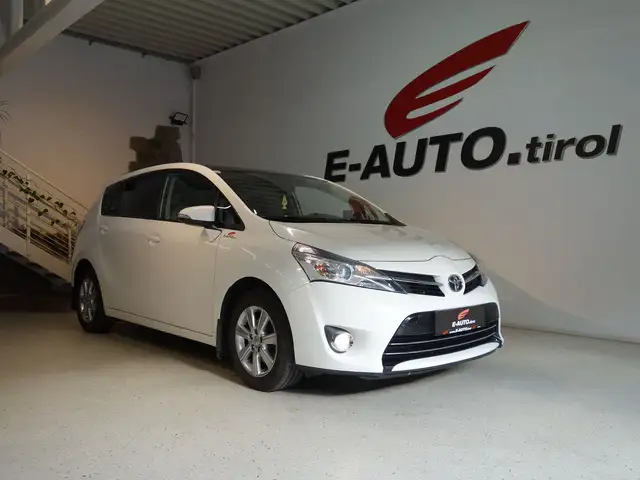 Toyota Verso D-4D *ERSTBESITZ *ÖAMTC PICKERL *PANO *KAMERA