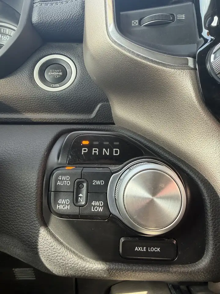 RAM 1500 снимка RAM 1500