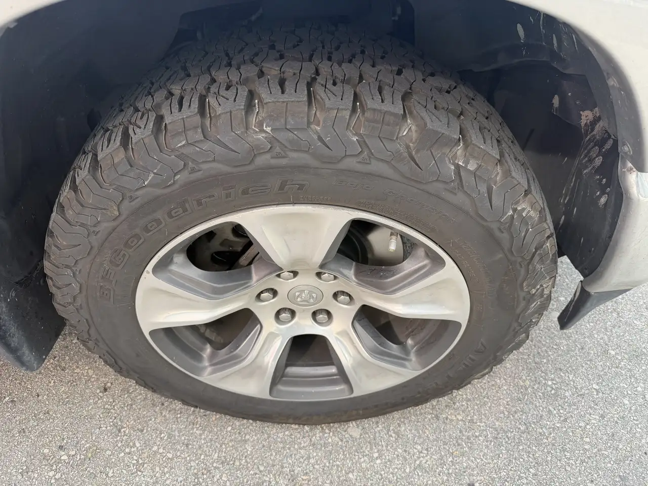 RAM 1500 снимка RAM 1500