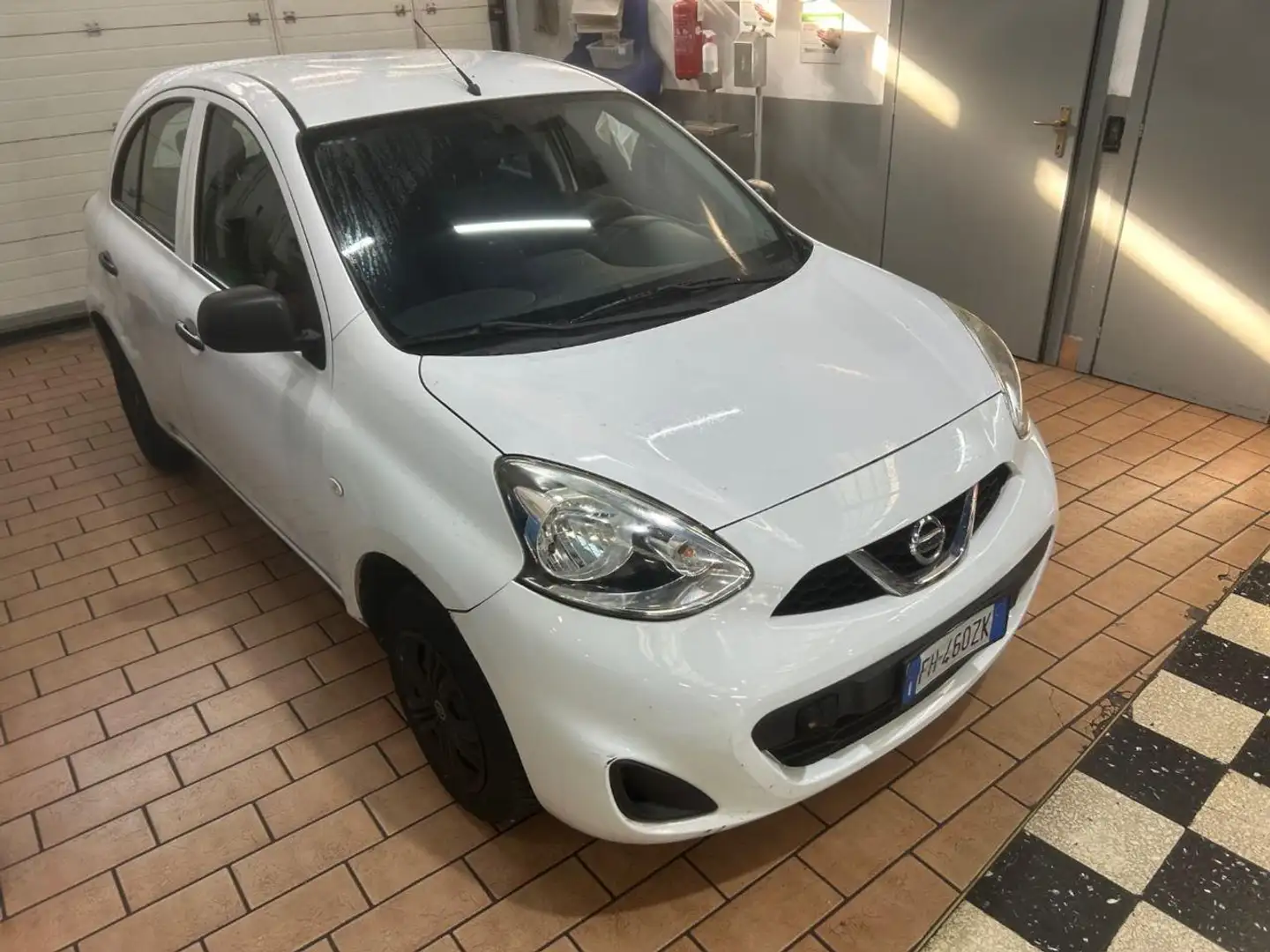 Nissan Micra 1.2 12V 5 porte Comfort Bianco - 2