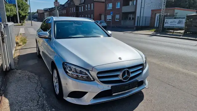 Mercedes-Benz C-Class view 4