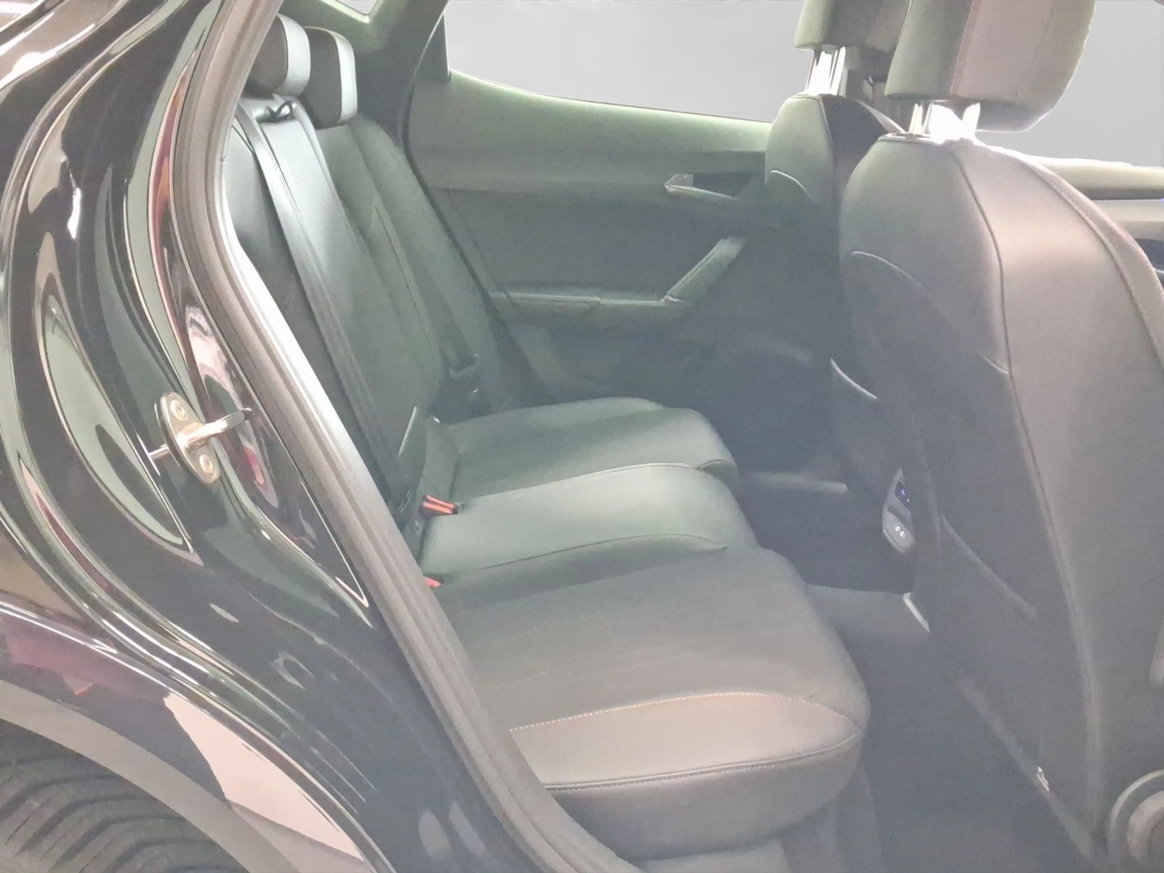 CUPRA Formentor 2.0 TDI DSG NAVI ACC PARKLENK SITZHZ — photo 6