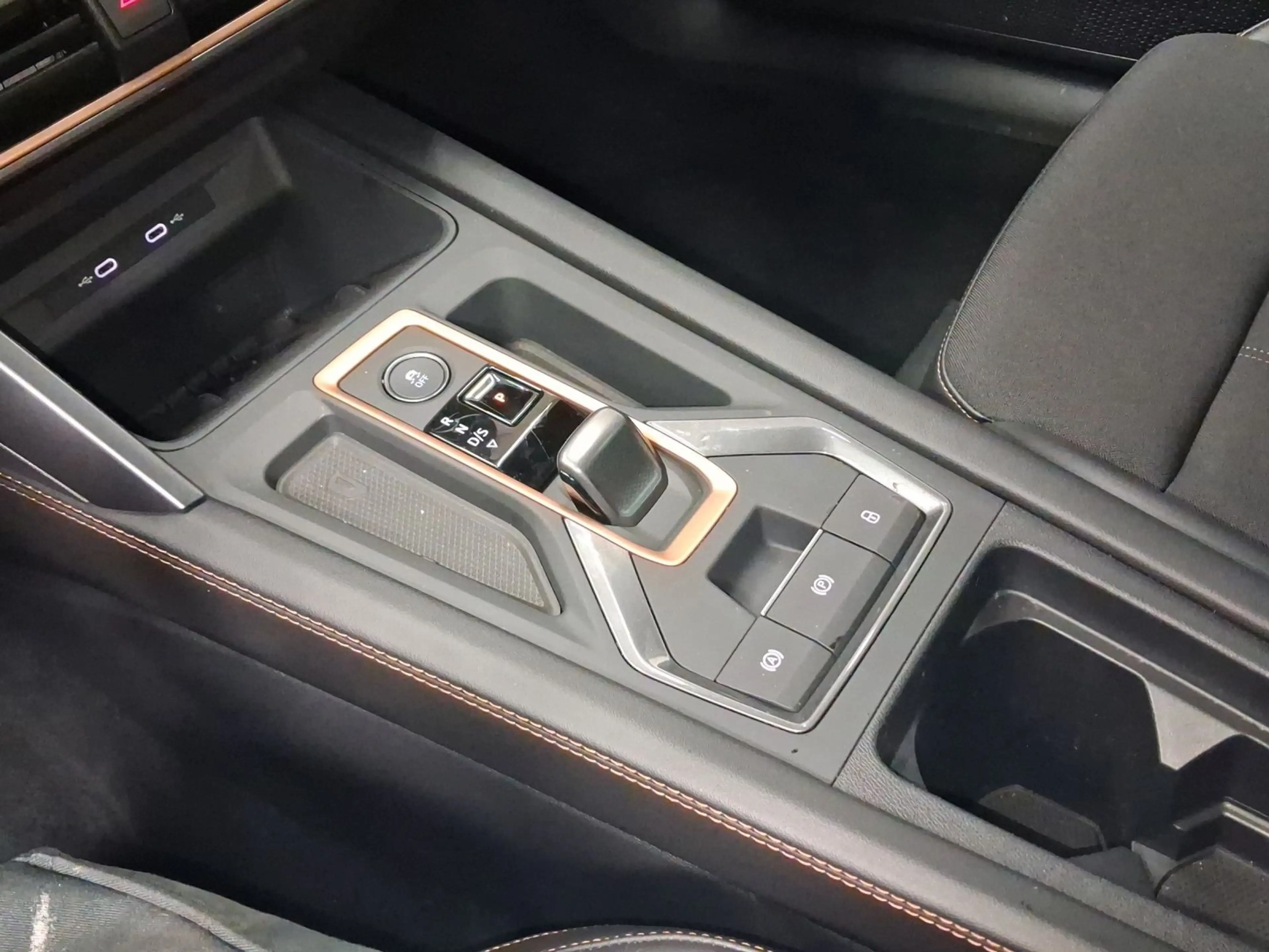 CUPRA Formentor 2.0 TDI DSG NAVI ACC PARKLENK SITZHZ — photo 11