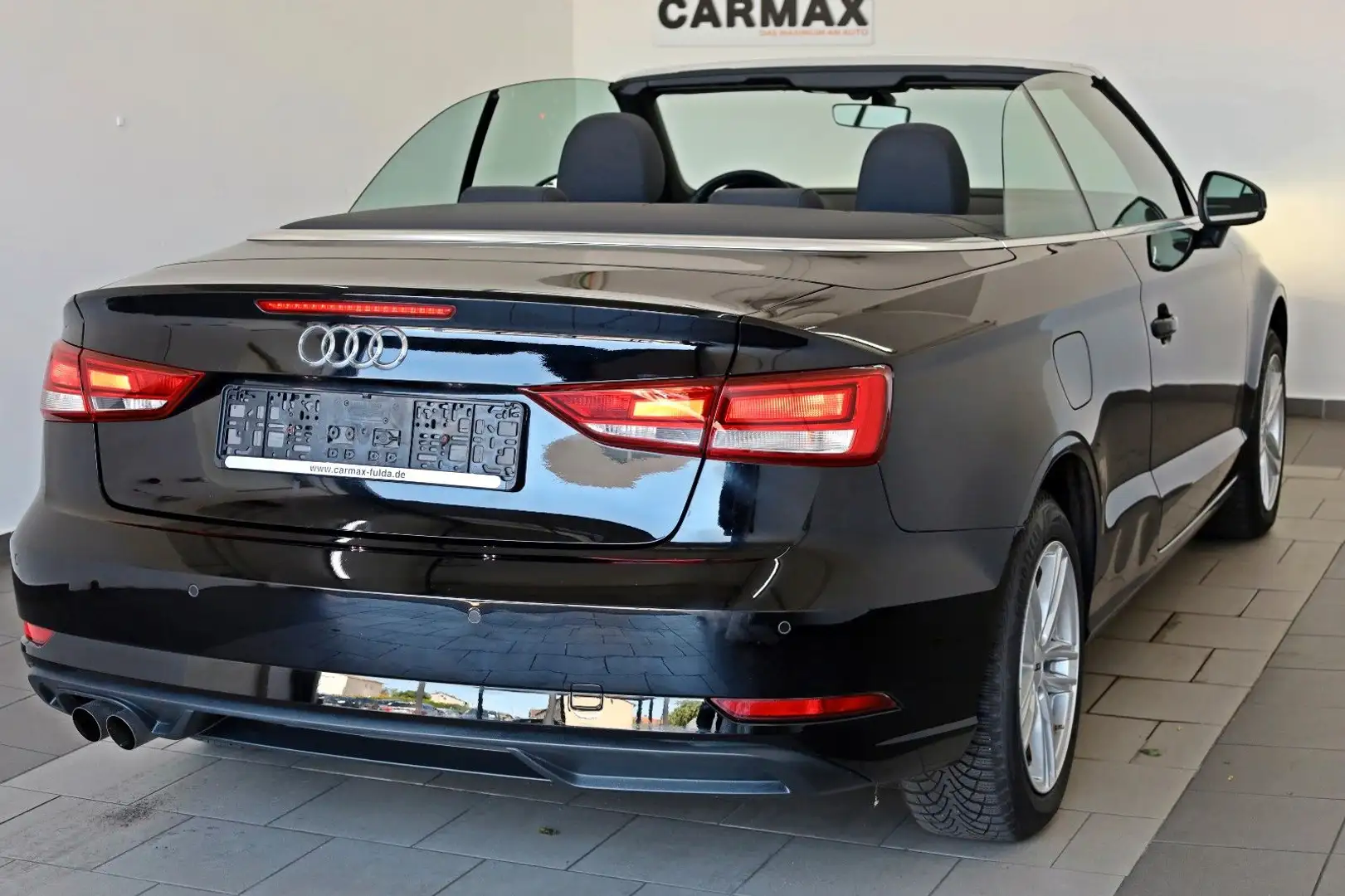 Audi A3 Cabriolet Navi,Xenon,SH,PDC,Akustik-Verdeck Schwarz - 2