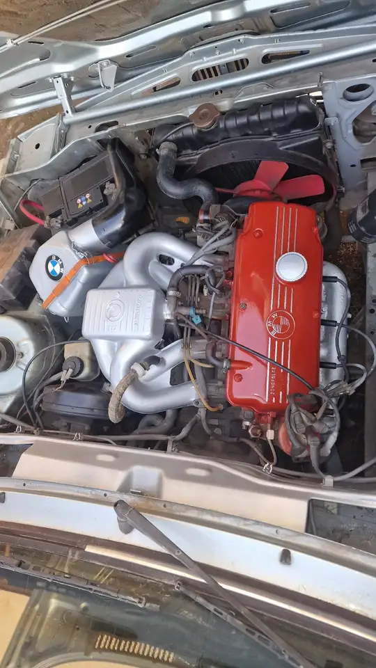 BMW 318i - Iniezione meccanica, foto 11