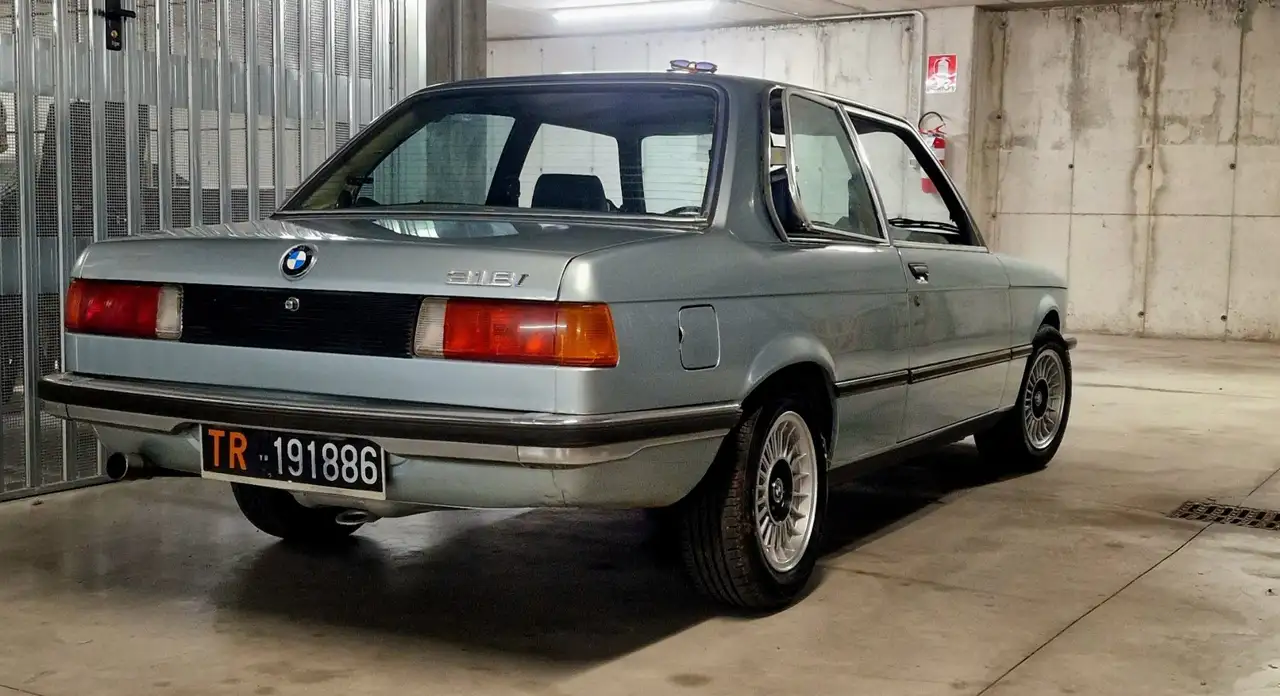 BMW 318i - Iniezione meccanica, foto 4