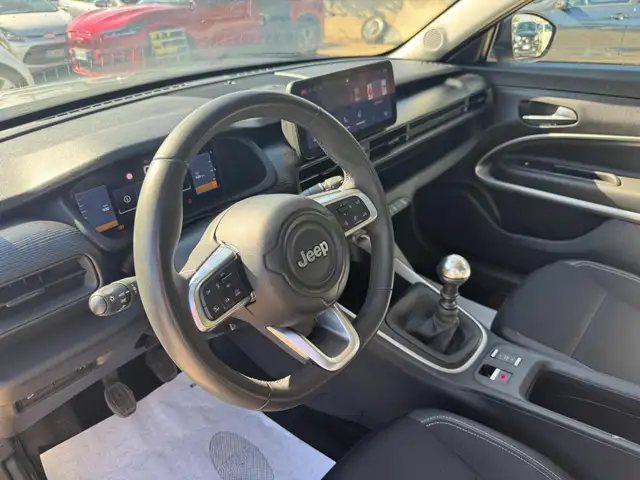 Jeep Avenger view 5
