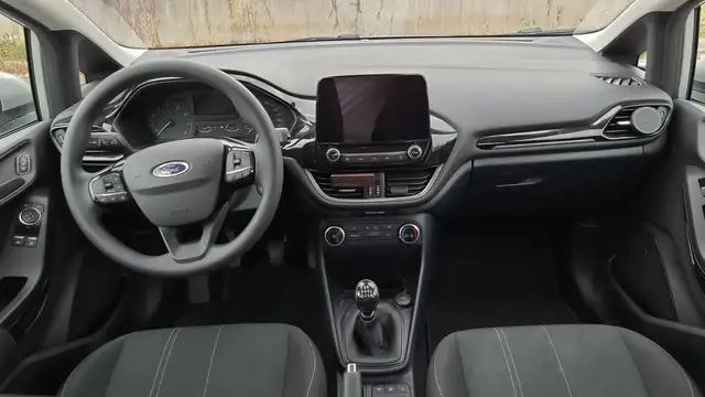 Ford Fiesta view 11