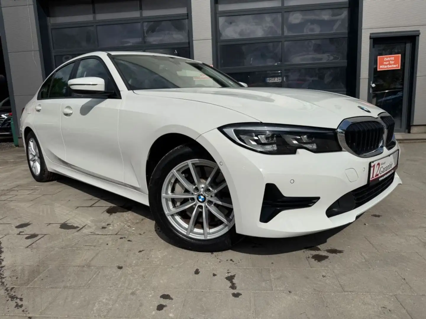 BMW 330 e Aut. Advantage Blanc - 1