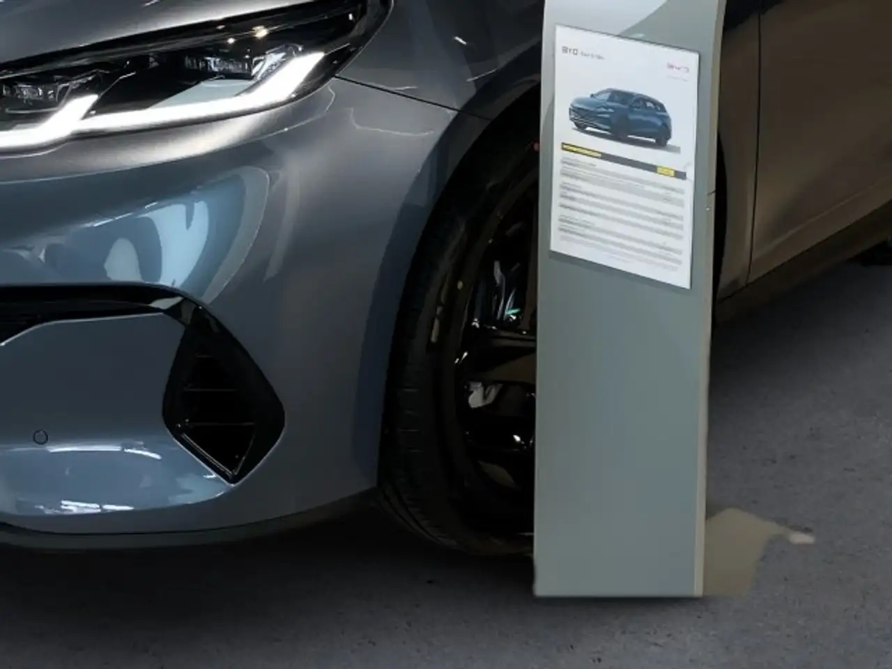 BYD SEAL 6