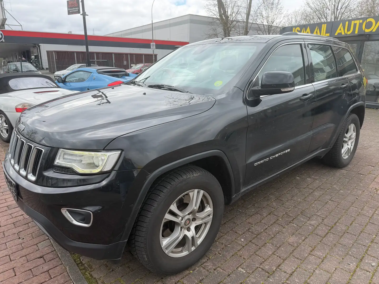 Jeep Grand Cherokee 3.0 CRD Laredo/Automatik/1.Hand/Allrad/AHK Schwarz - 2