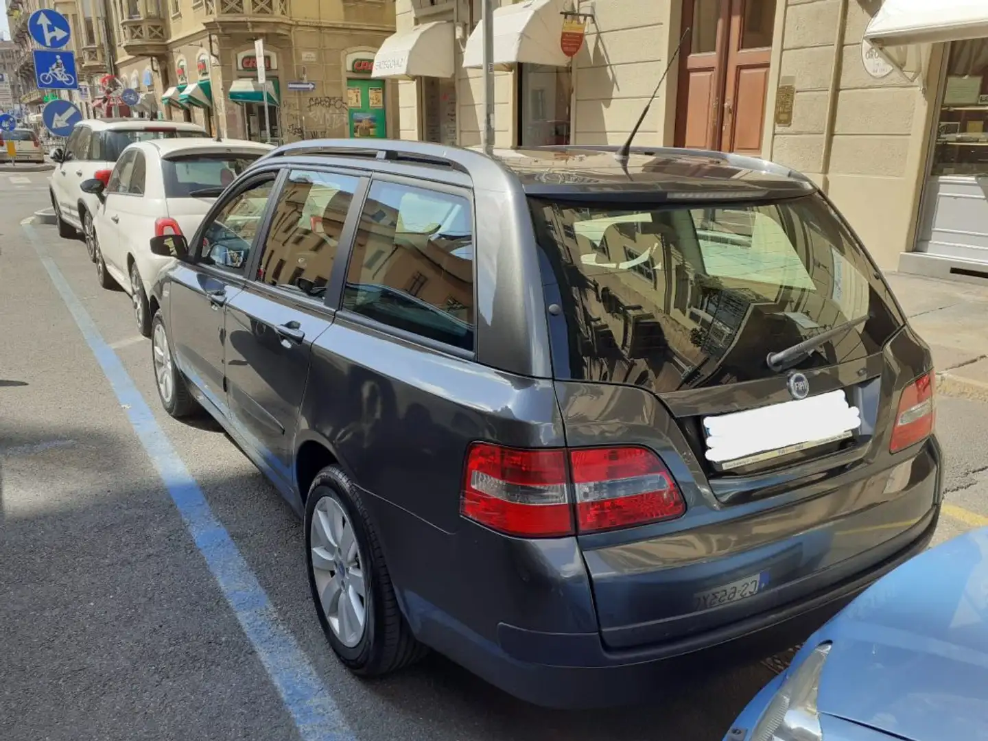 Fiat Stilo 1.6i 16V 5 porte Dynamic Gris - 2