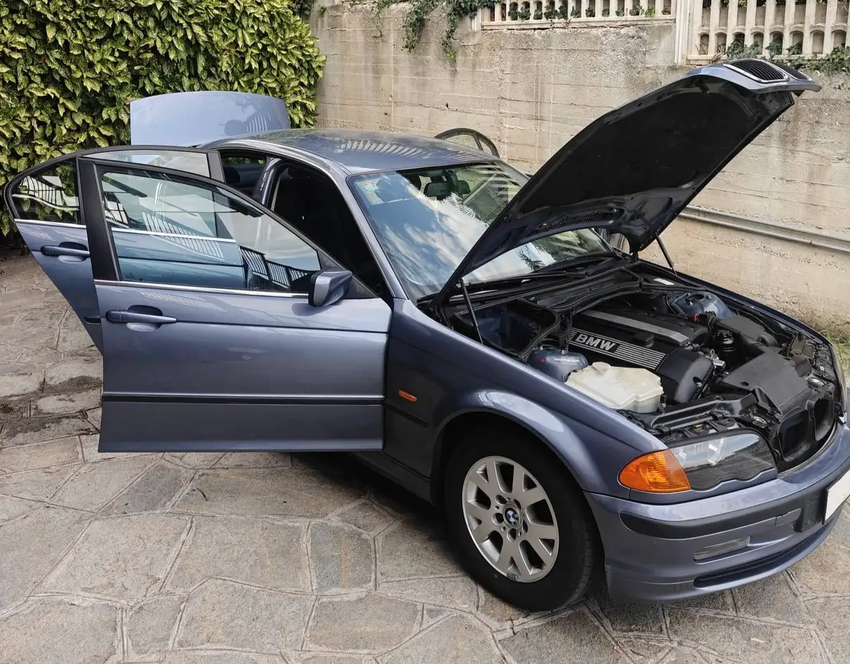 BMW 320i Attiva, foto 10
