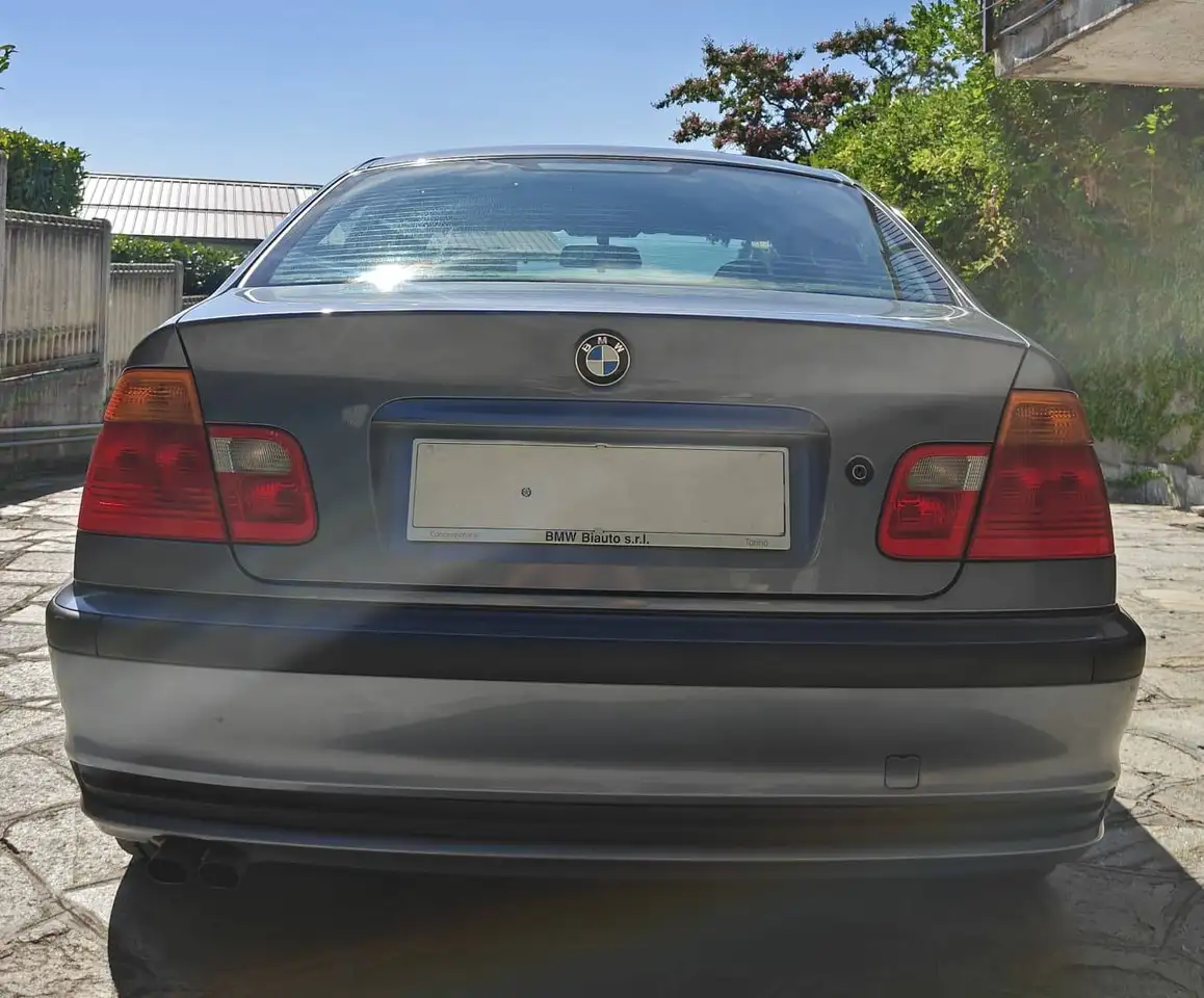 BMW 320i Attiva, foto 11