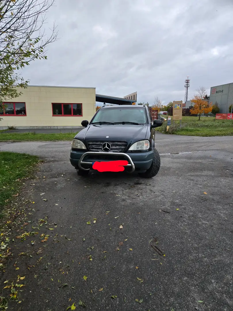 Mercedes-Benz ML 320 ML 320 Bleu - 2