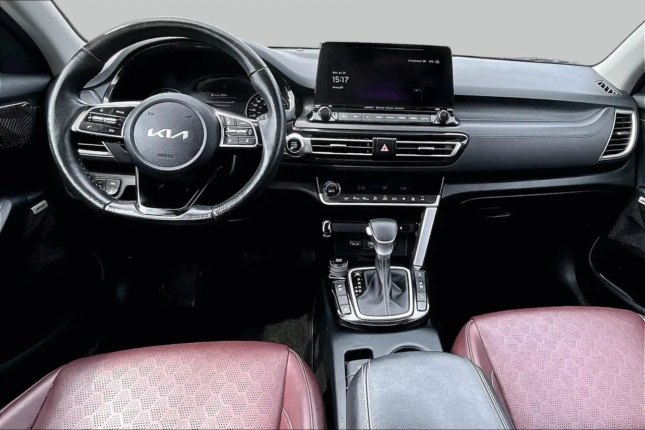 Kia Seltos photo Kia Seltos