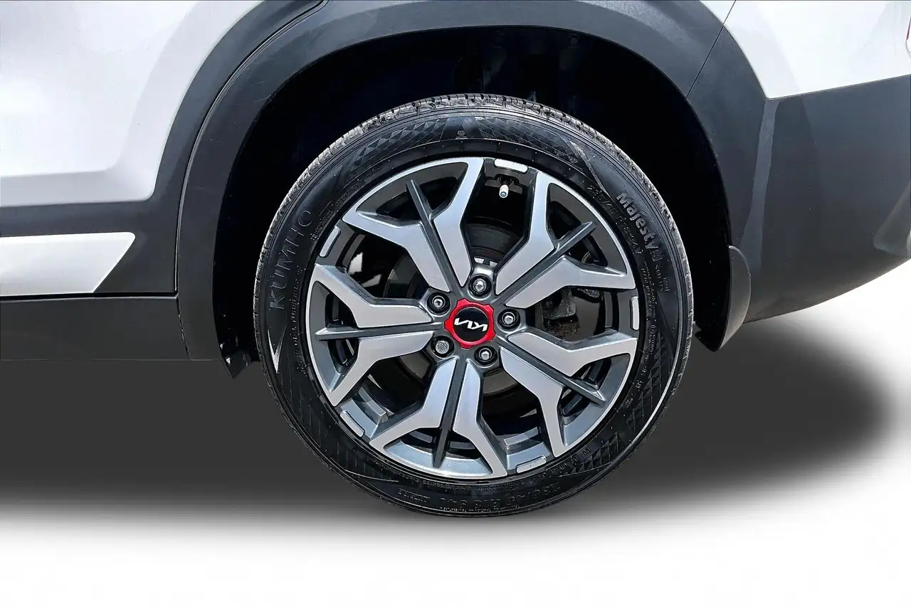Kia Seltos photo Kia Seltos
