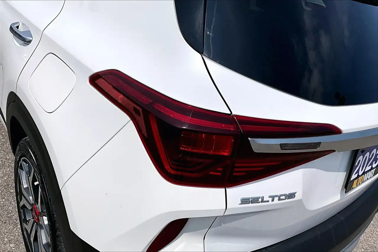 Kia Seltos photo Kia Seltos