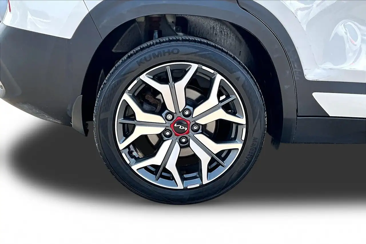 Kia Seltos photo Kia Seltos