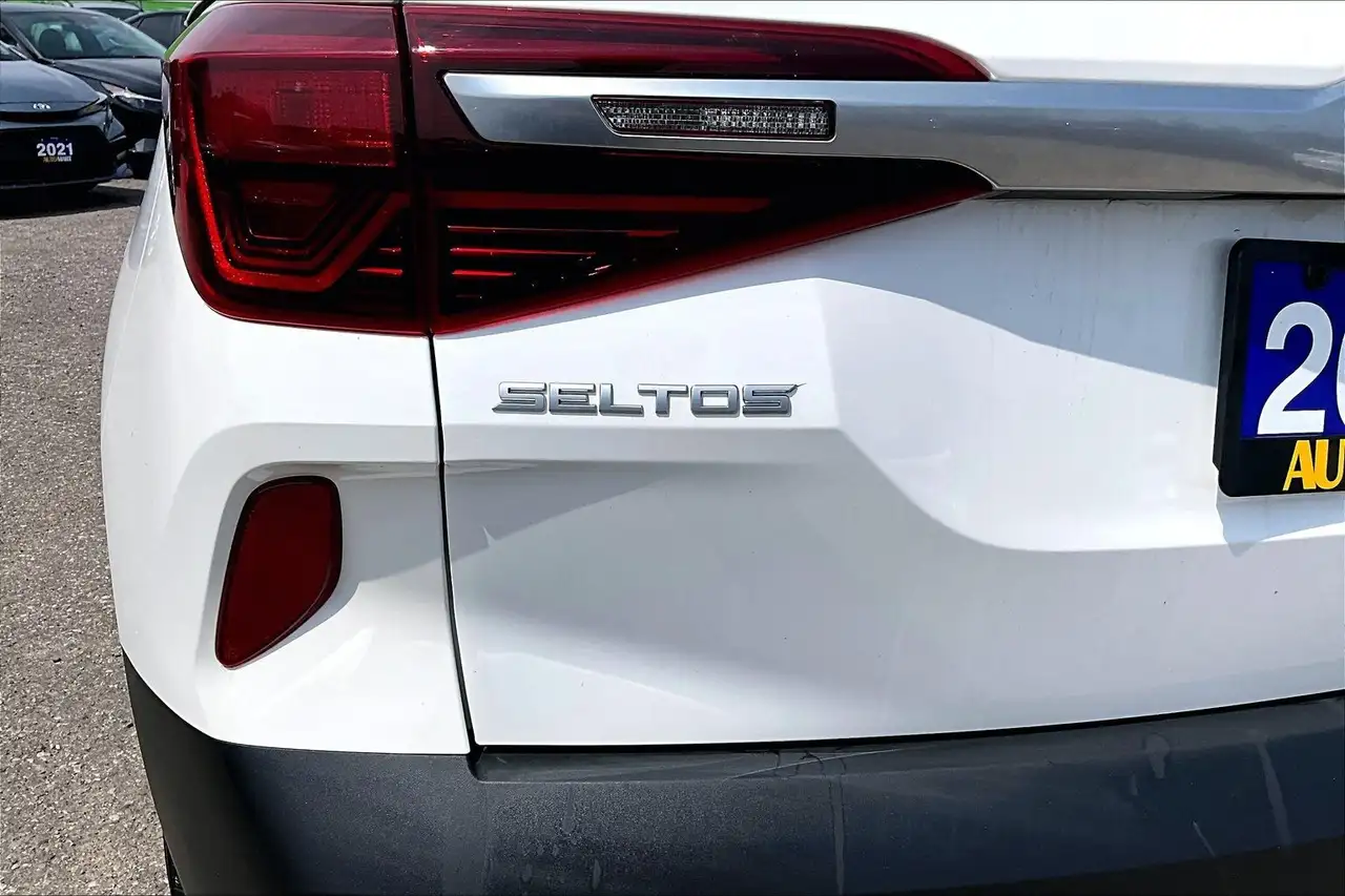 Kia Seltos photo Kia Seltos