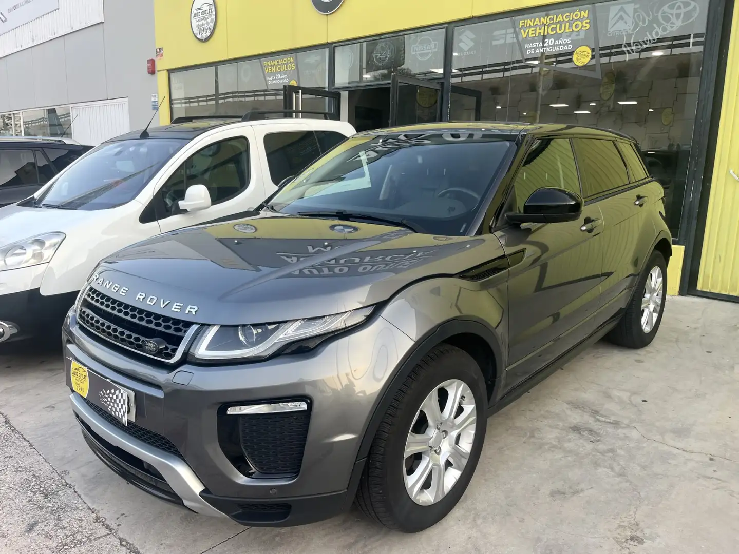 Land Rover Range Rover Evoque 2.0L TD4 Diesel 132kW 4x4 HSE Dynamic Gris - 1