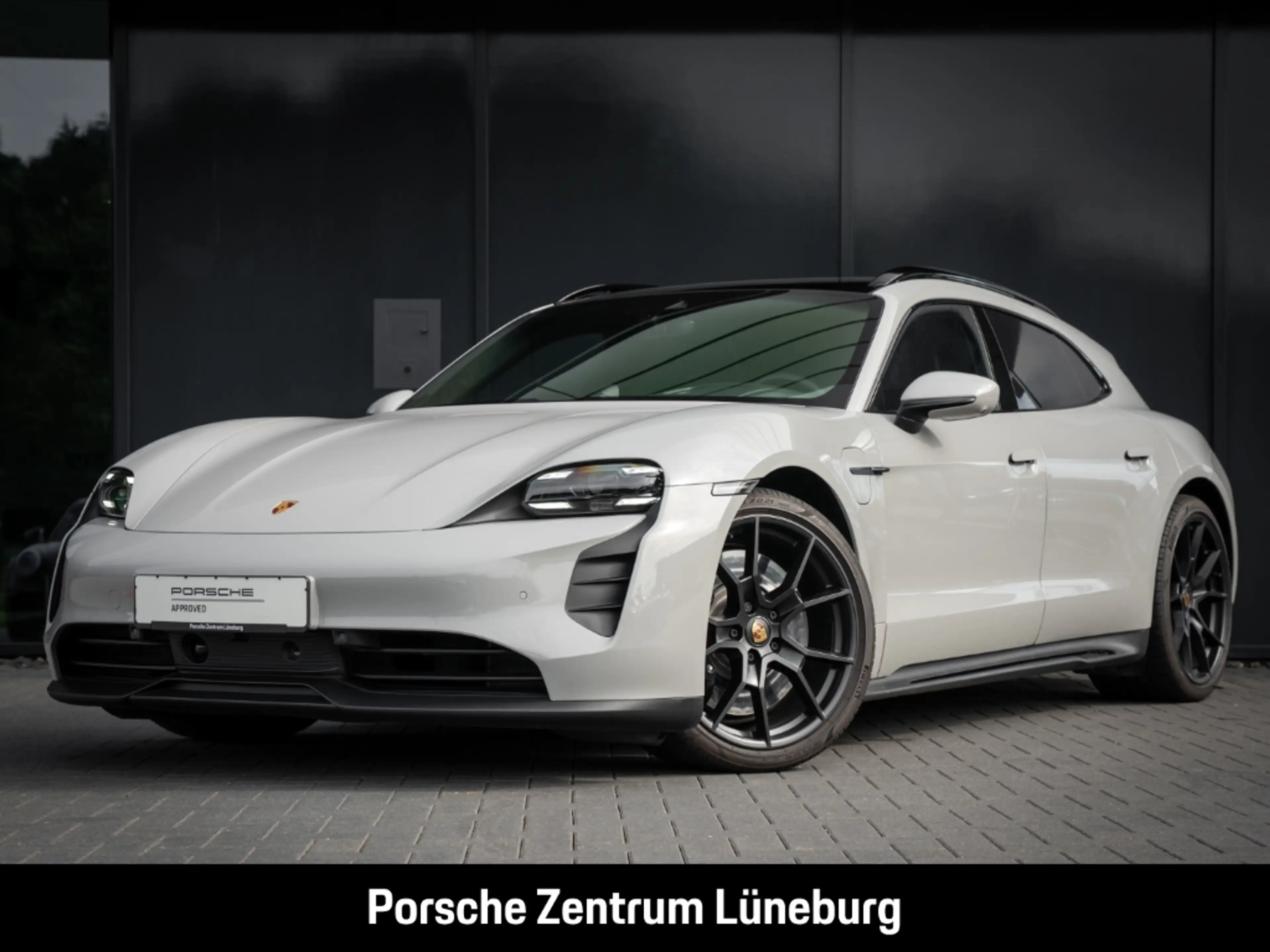 Porsche Taycan GTS Sport Turismo