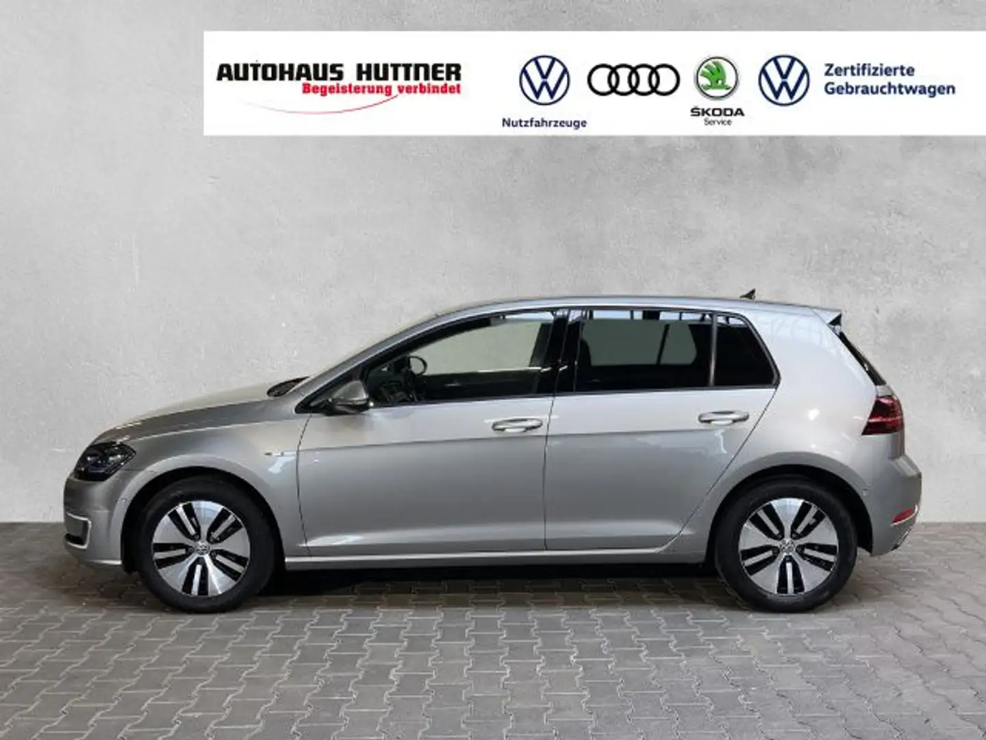 Volkswagen Golf VII E- Automatik NAVI LED ACC APPCONN Argento - 2