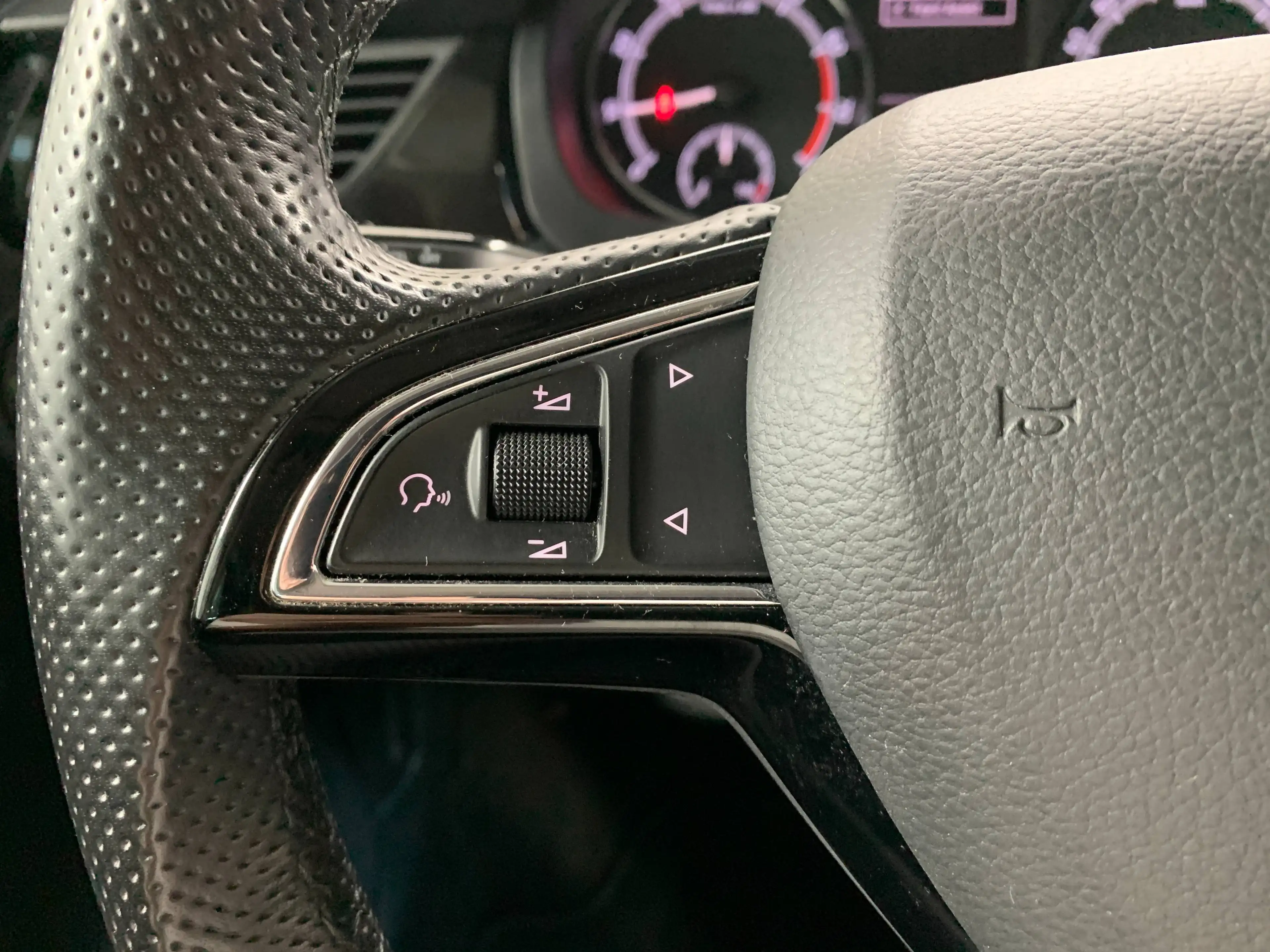 Skoda Rapid/Spaceback DSG Sportline — photo 13