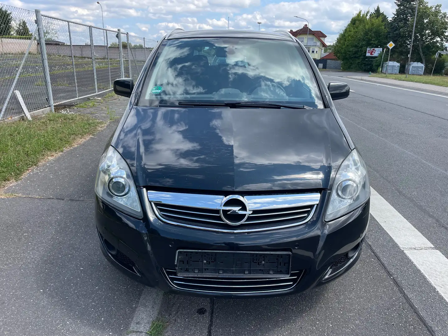 Opel Zafira 1.7 CDTI ecoFLEX Family Plus*NAVI*Xenon* Schwarz - 2