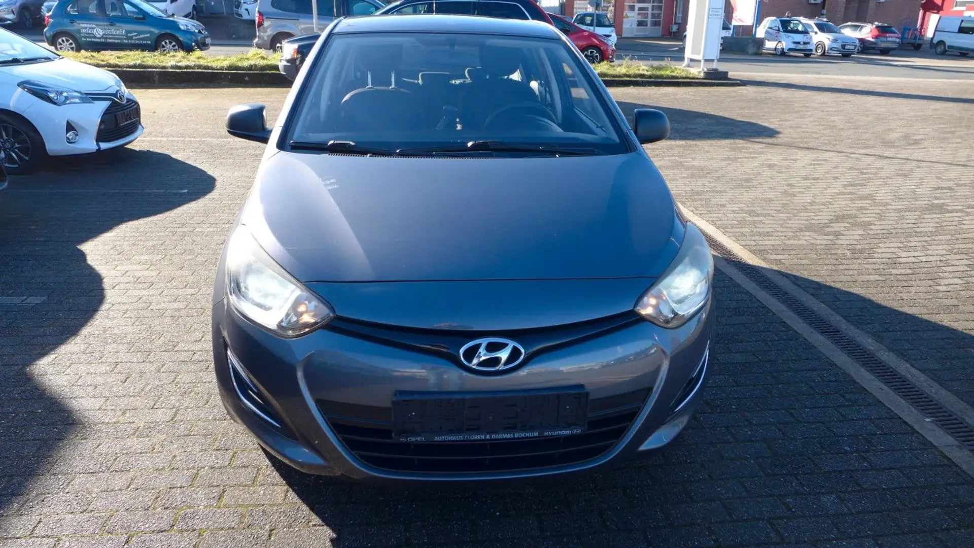Hyundai i20 FIFA World Cup Edition-KLIMA-5.TÜRIG-LEICHTM Grau - 2