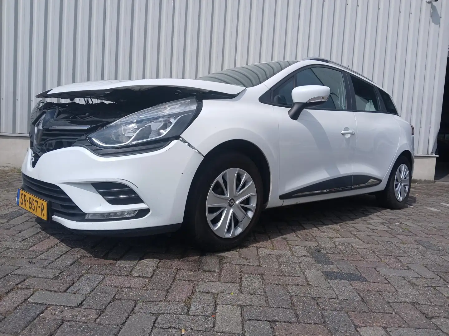 Renault Clio Estate 1.5 dCi Ecoleader Zen - Frontschade - Start Wit - 2