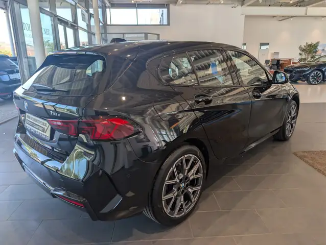 BMW 1 Series view 9