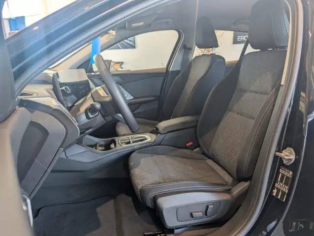 BMW 1 Series view 13