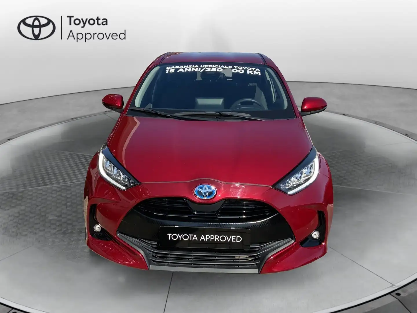 Toyota Yaris 4ª serie 1.5 Hybrid 5 porte Trend Rosso - 2