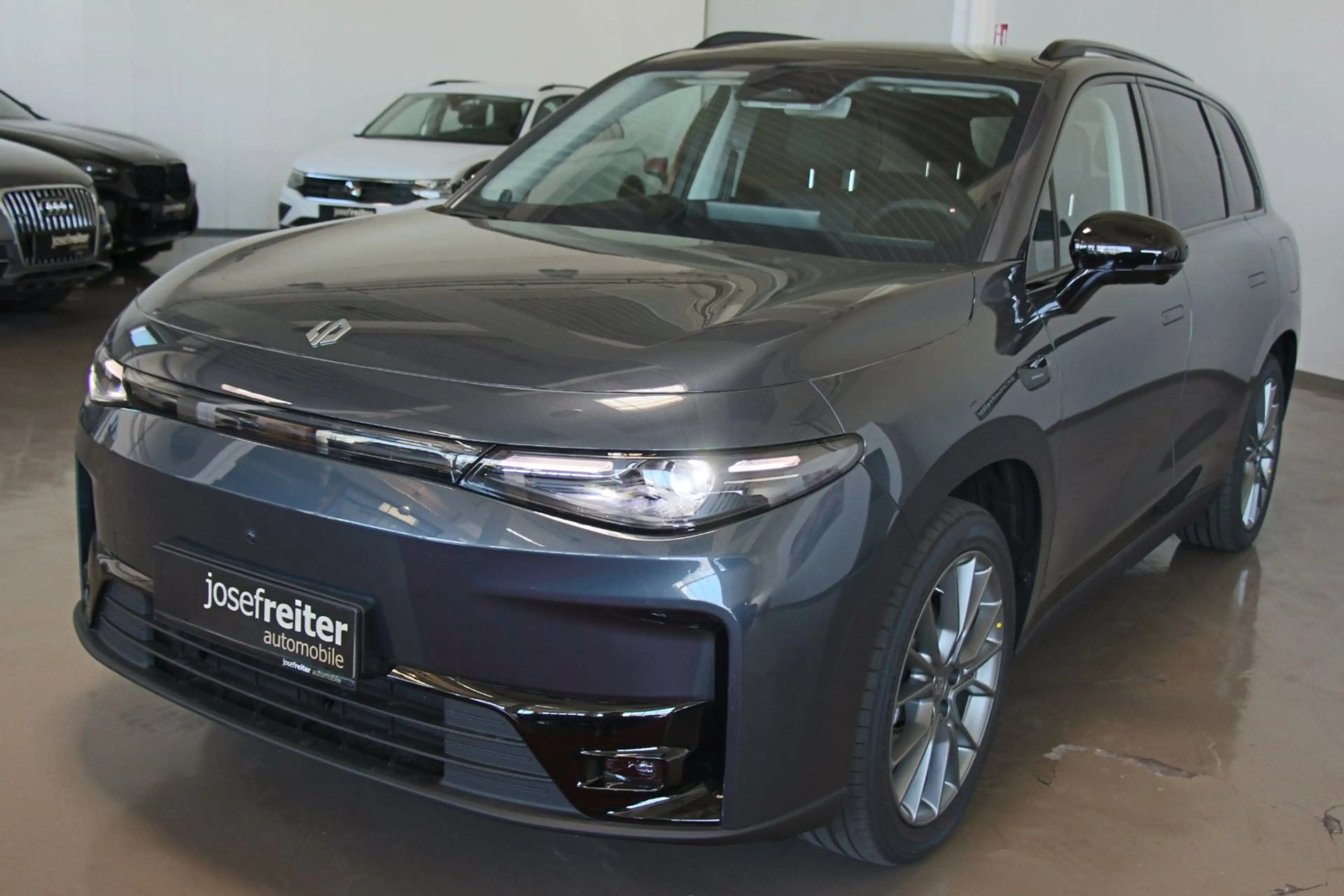 Leapmotor C10 Design 69.9kWh — photo 3