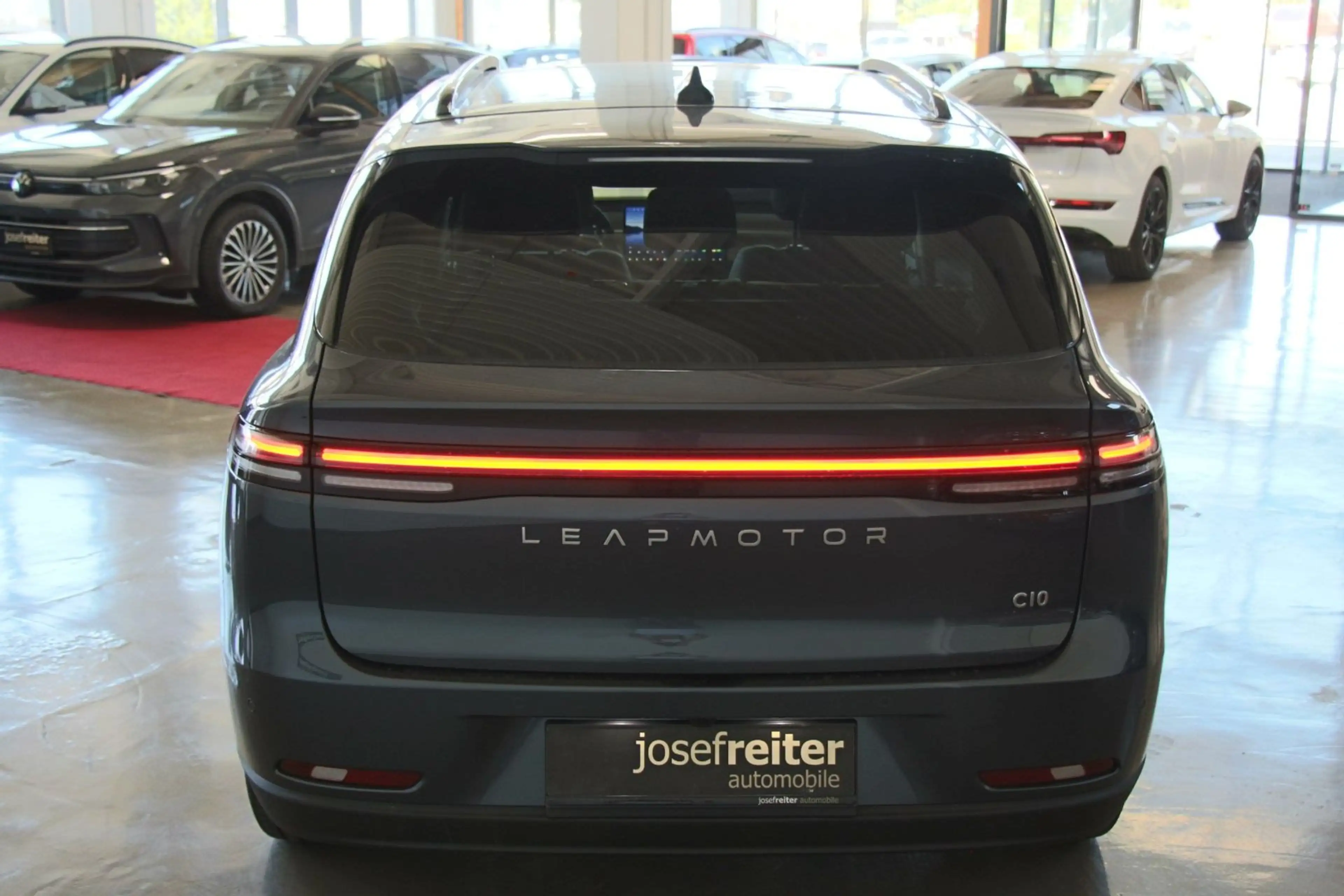 Leapmotor C10 Design 69.9kWh — photo 9