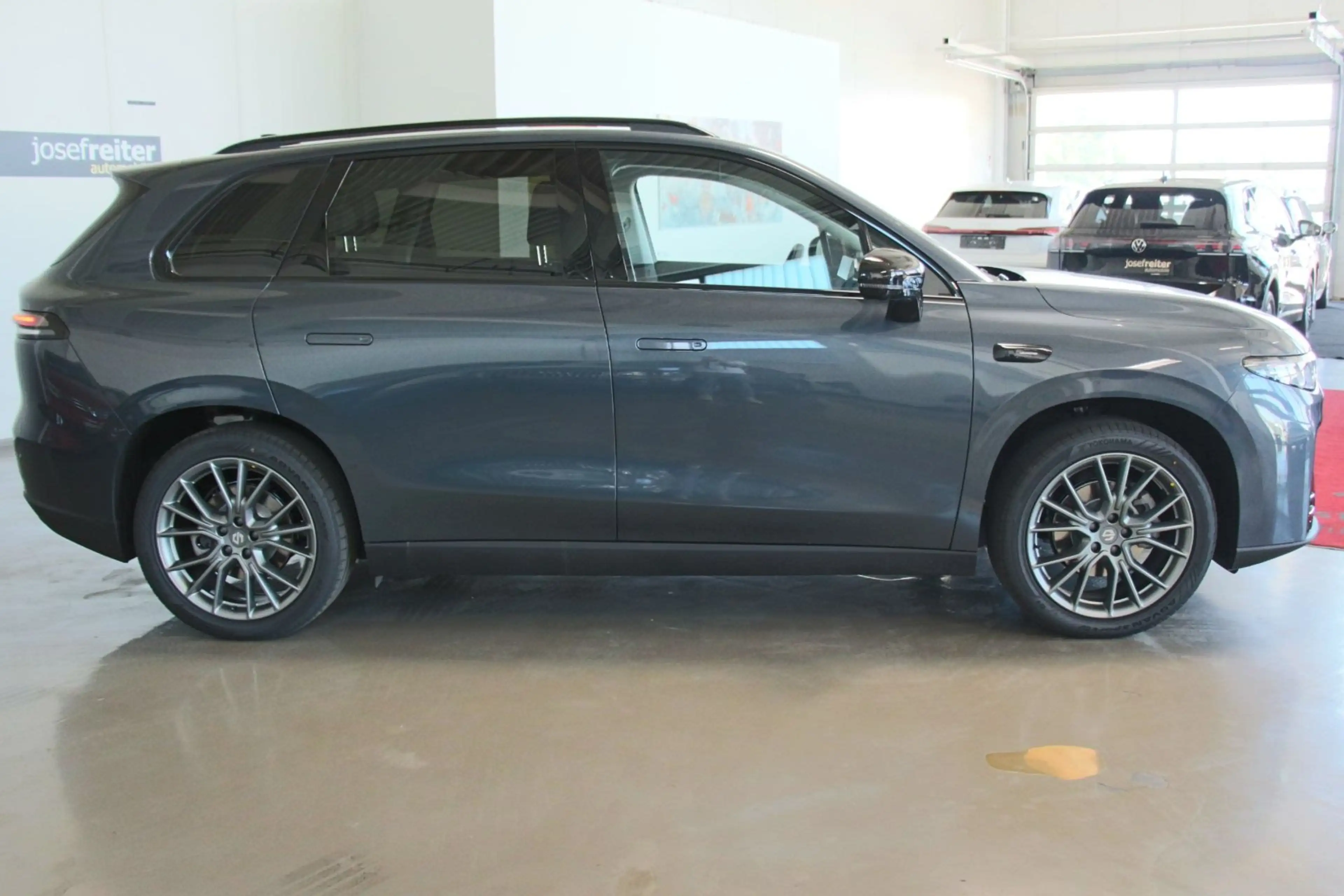 Leapmotor C10 Design 69.9kWh — photo 12
