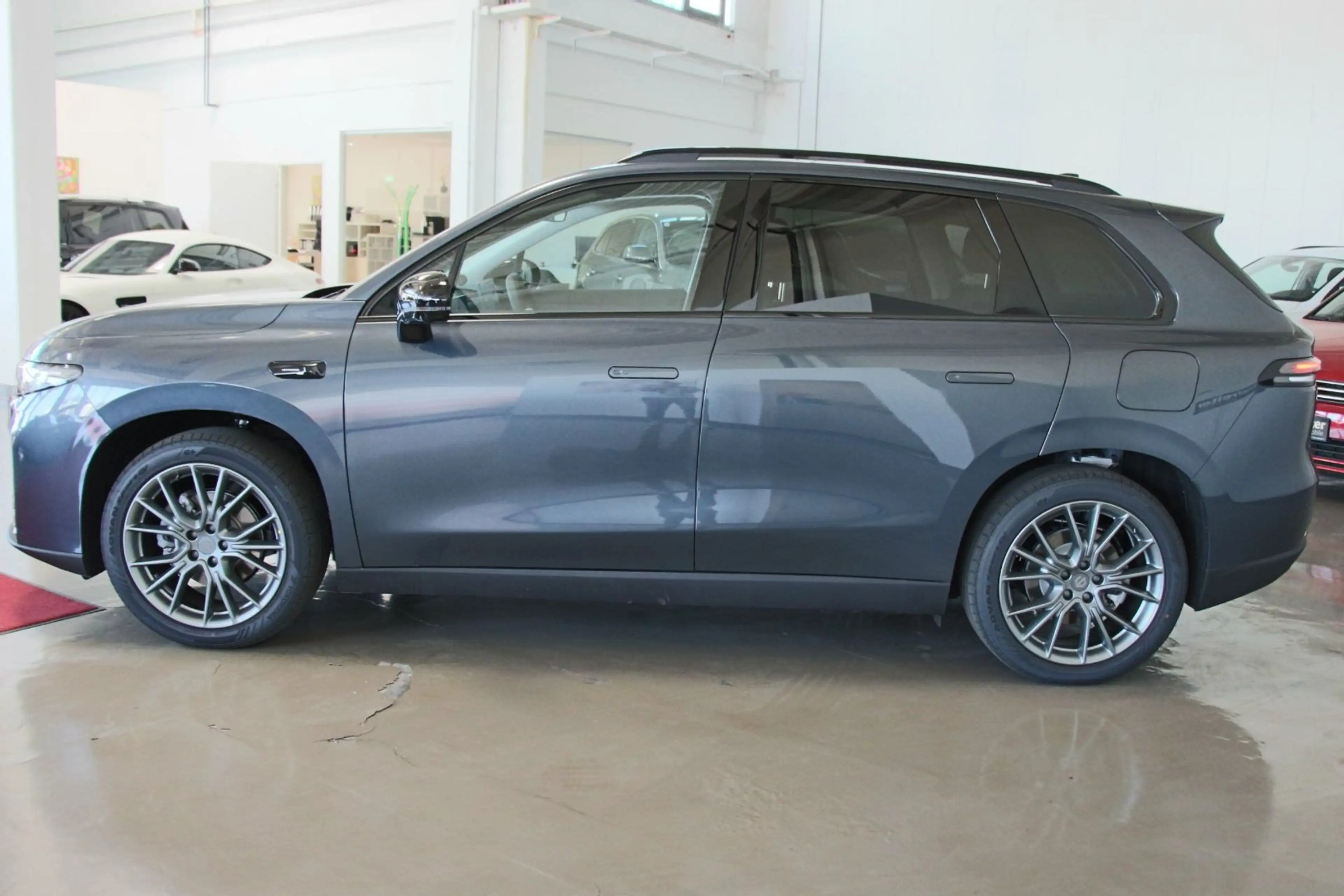 Leapmotor C10 Design 69.9kWh — photo 7
