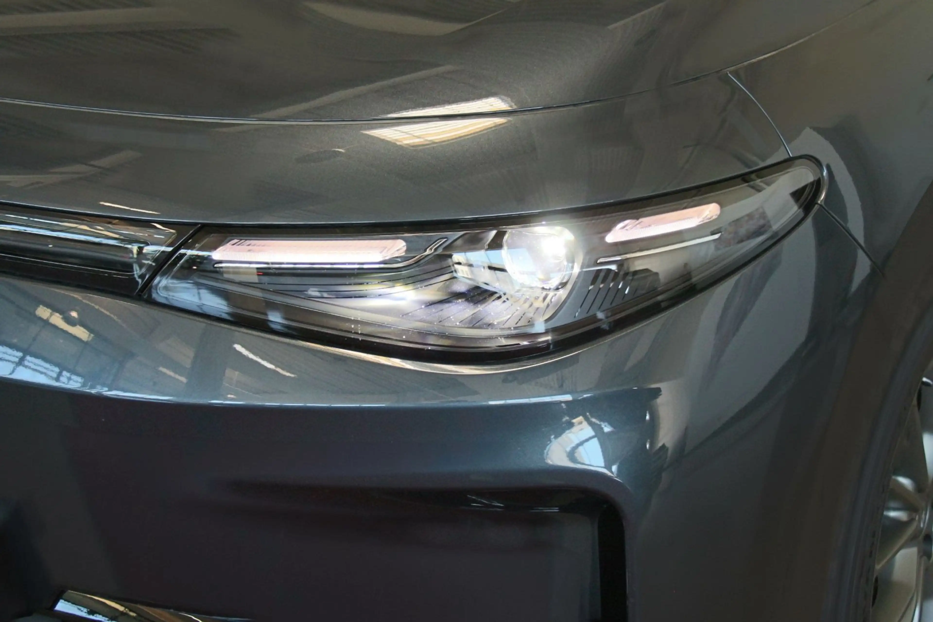 Leapmotor C10 Design 69.9kWh — photo 4
