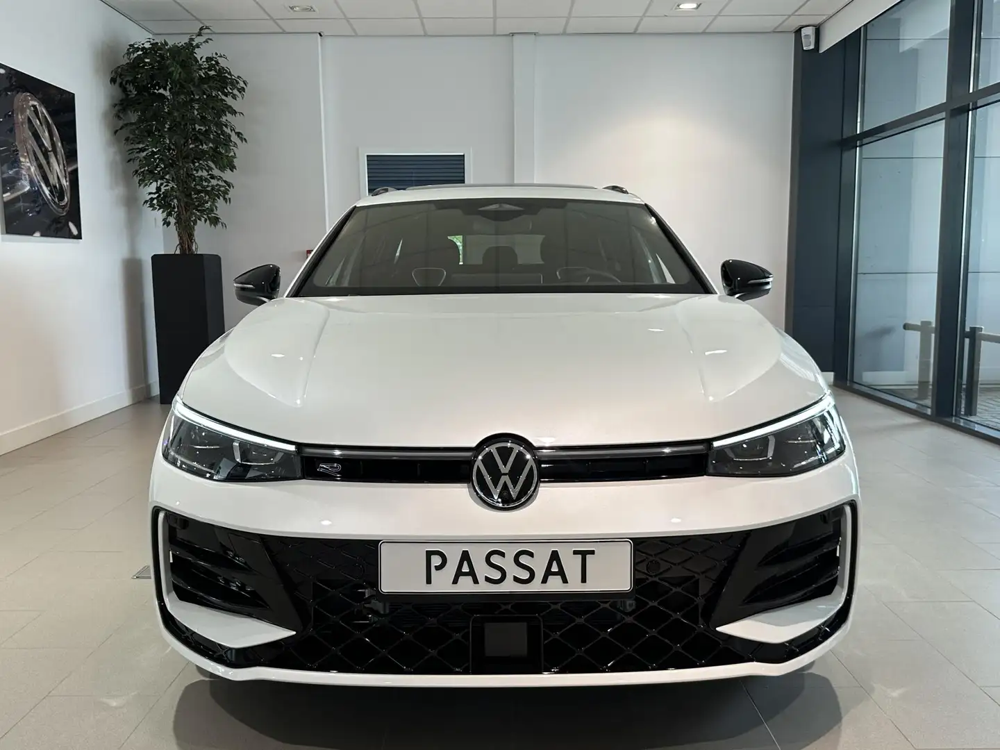 Volkswagen Passat Variant 1.5 eTSI Business | Panoramisch schuif/kanteldak | - 2