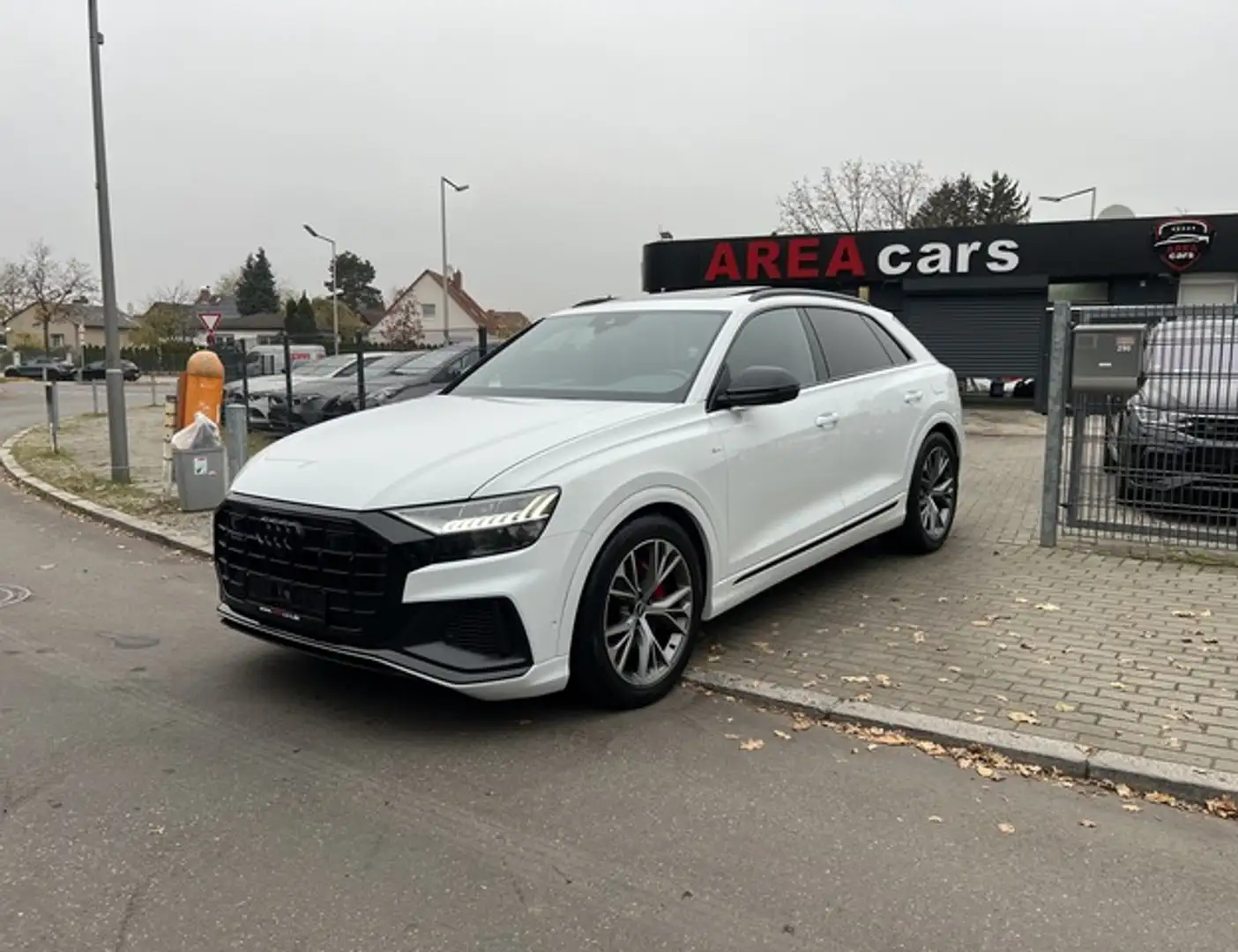 Audi Q8 60 TFSI e qu*PANO*RAUTE*ACC*KEY*B&O*360° Weiß - 2