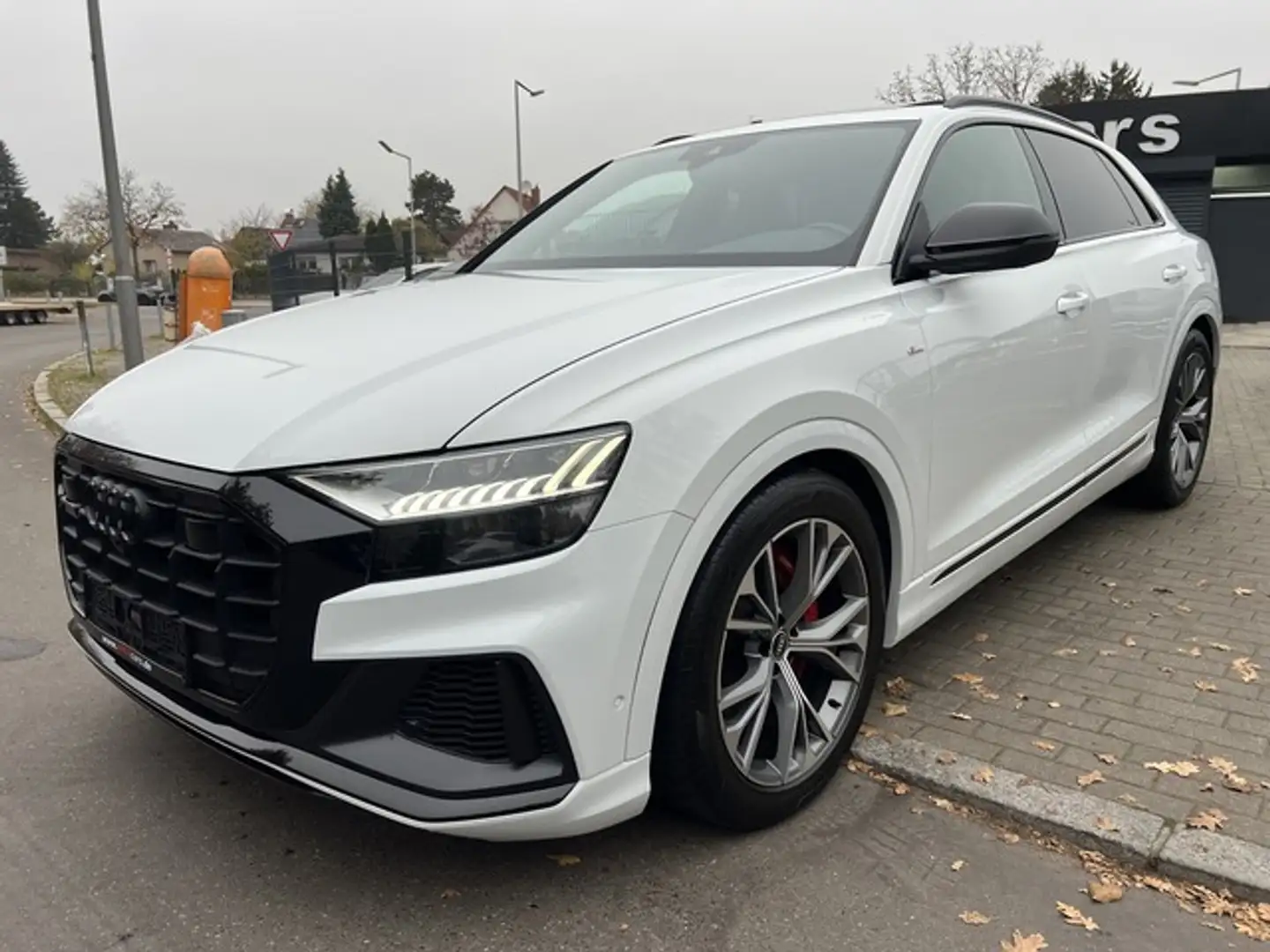 Audi Q8 60 TFSI e qu*PANO*RAUTE*ACC*KEY*B&O*360° Weiß - 1