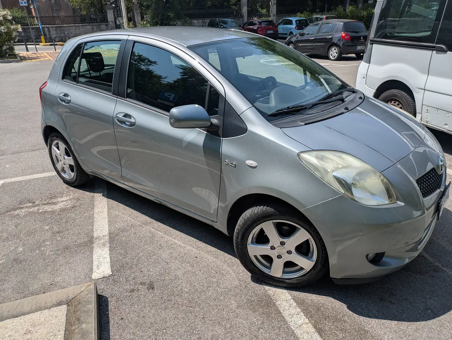 Toyota Yaris Yaris II 20055p 1.4 d-4d Sol Grigio - 1