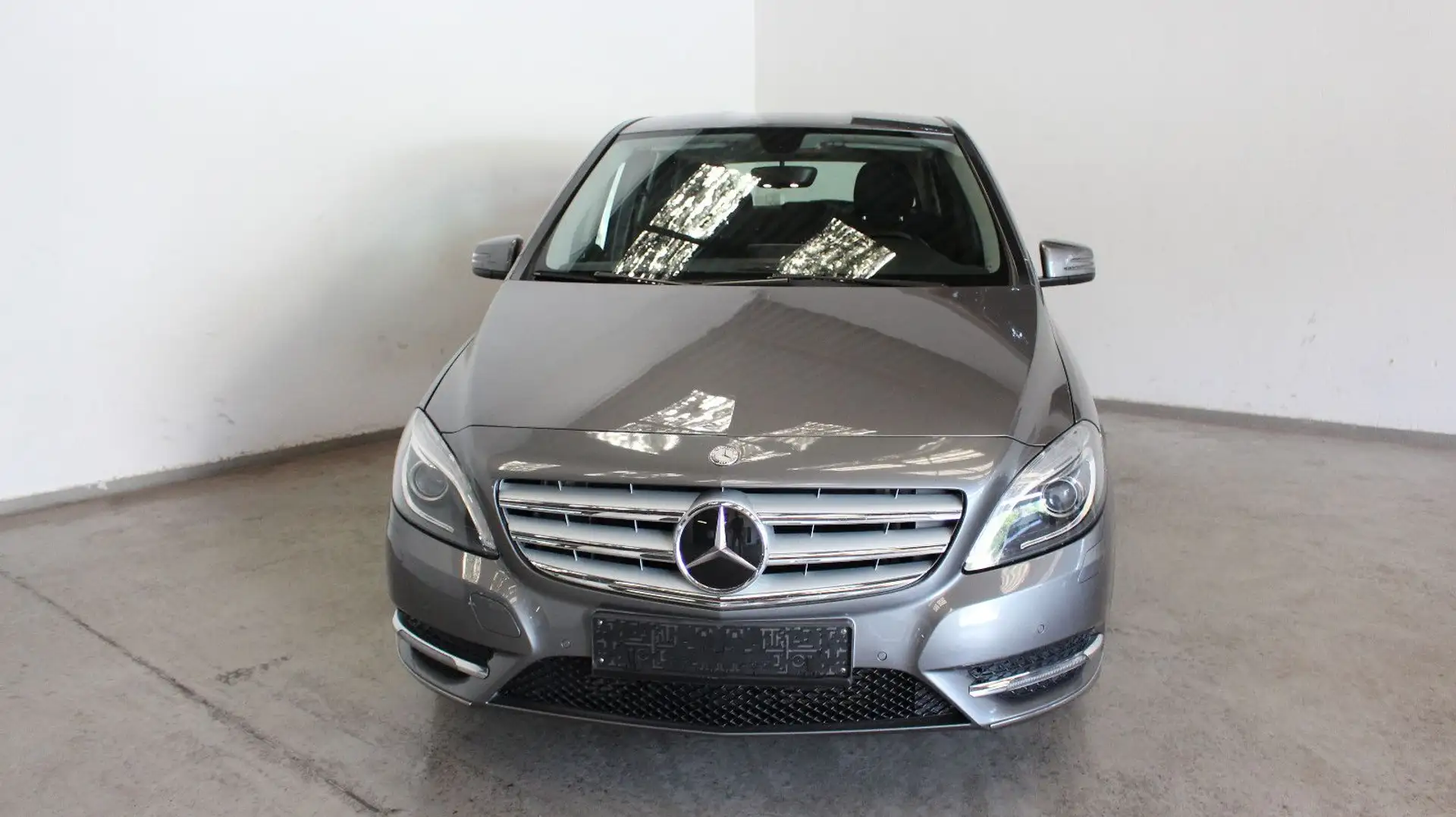 Mercedes-Benz B 200 B -Klasse ,Automatik,NAVI,Unfallschaden Grau - 2